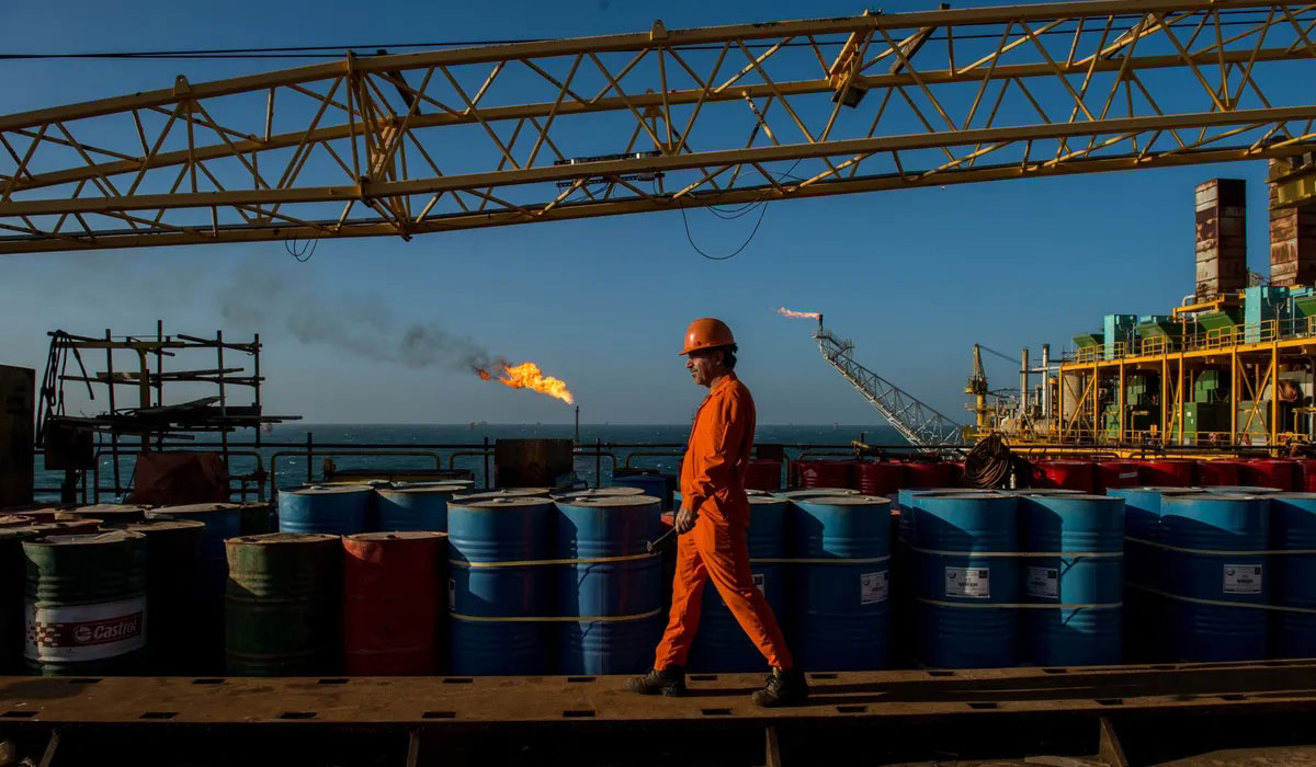 Iran Has Lessons on Grim Survival for Russia Under Sanctions